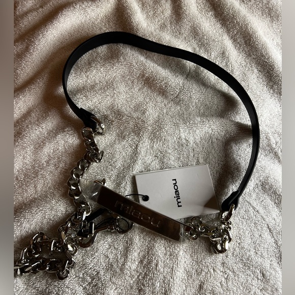 MAIOU ladies belt.  Leather black waist strap with silver metal chain and logo - Picture 5 of 5